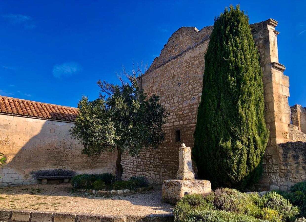 Lou Meinado Saint-Martin-de-Crau Exterior photo